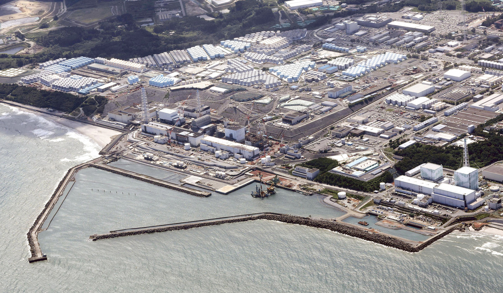 ▲ 일본이 국제 사회에 반대에도 불구하고 24일 오후 1시쯤 후쿠시마 제1원자력발전소 오염수(일본 정부 명칭 '처리수')의 해양 방류를 시작했다. 사진은 이날 촬영된 후쿠시마현 나미에 소재 후쿠시마 제1원자력발전소의 모습./교도=연합뉴스